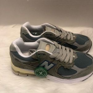New Balance 2002R protection pack- rain cloud Bought Wrong Size Threw Away Box